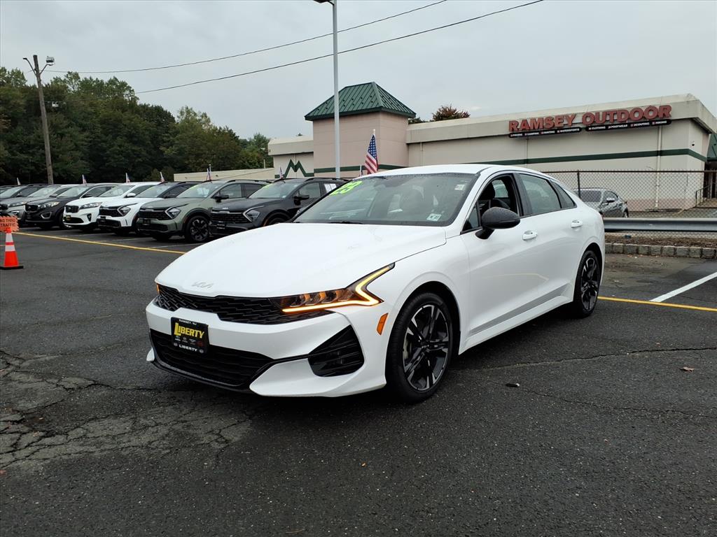 2023 Kia K5 GT-Line photo 3