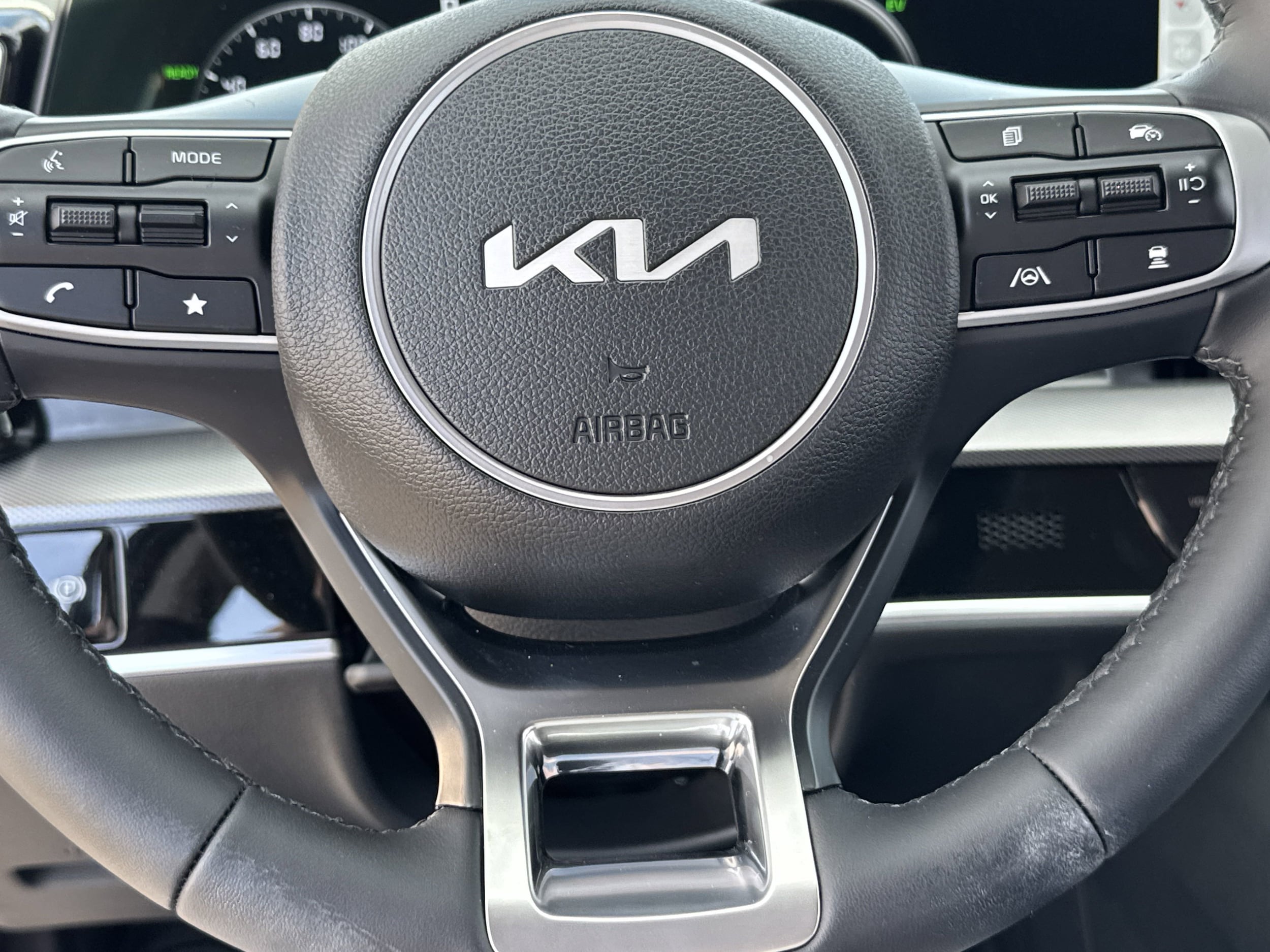 2025 Kia Sportage SX Prestige Hybrid - Photo 17