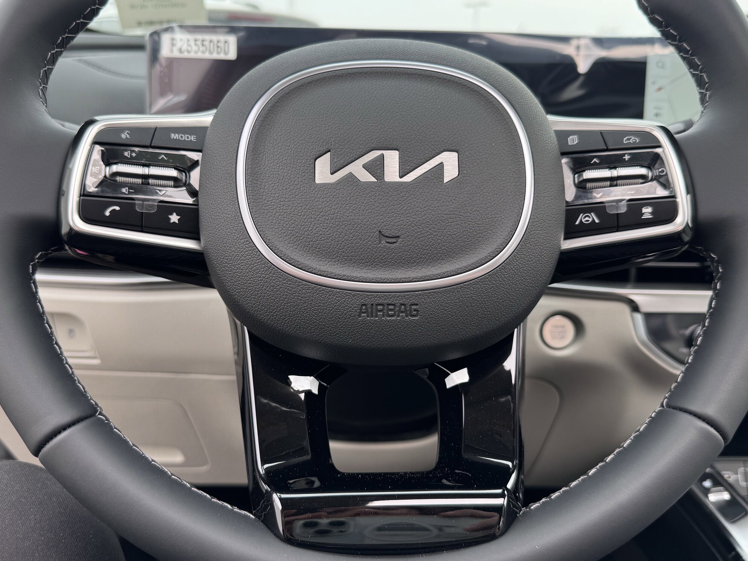 2025 Kia Sorento S - Photo 27
