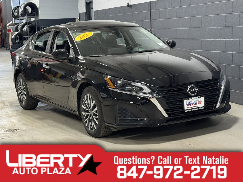 Used 2023 Nissan Altima 2.5 SV Sedan