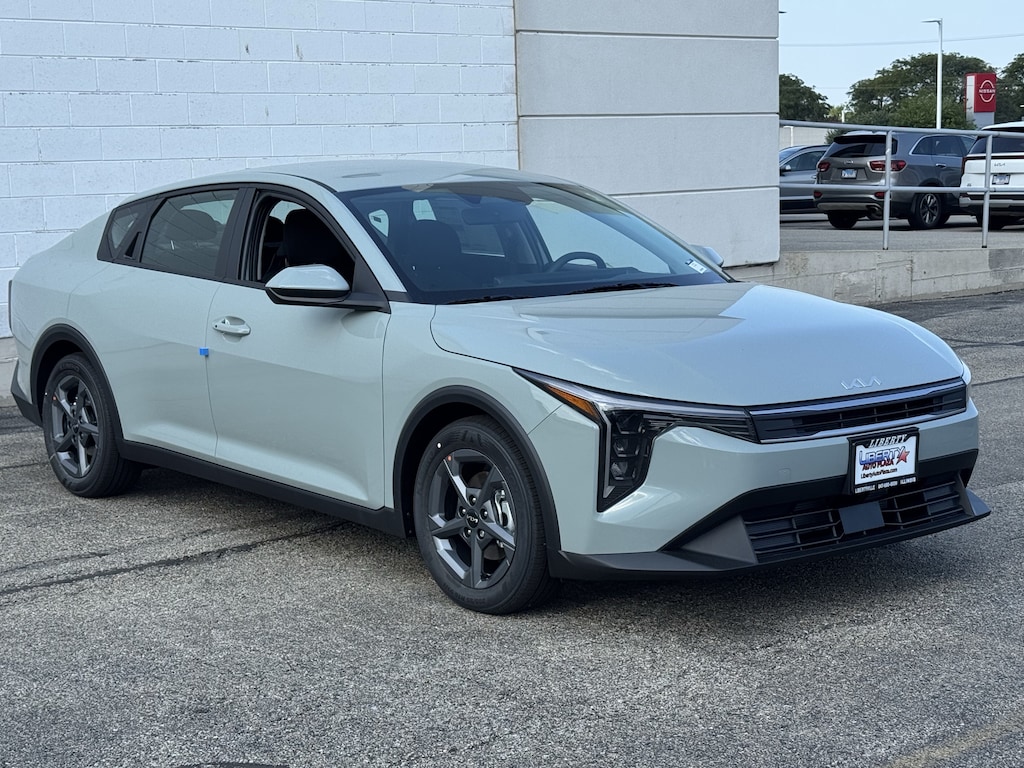 New 2026 Kia K4 LXS Sedan