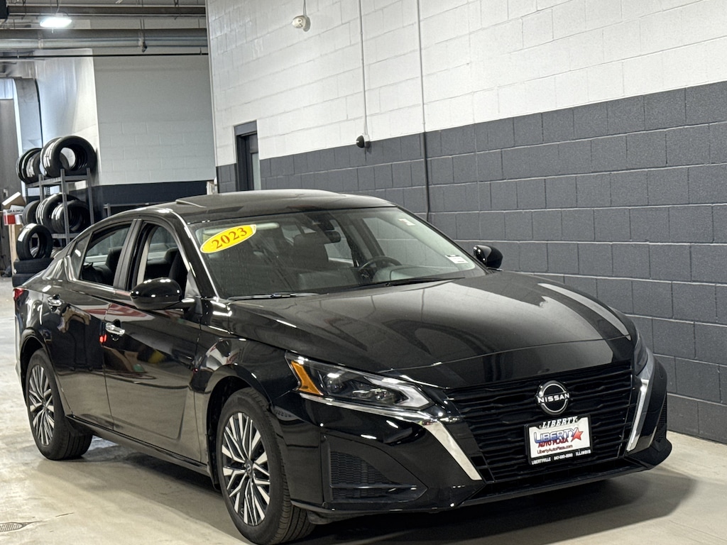 Used 2023 Nissan Altima 2.5 SV Sedan