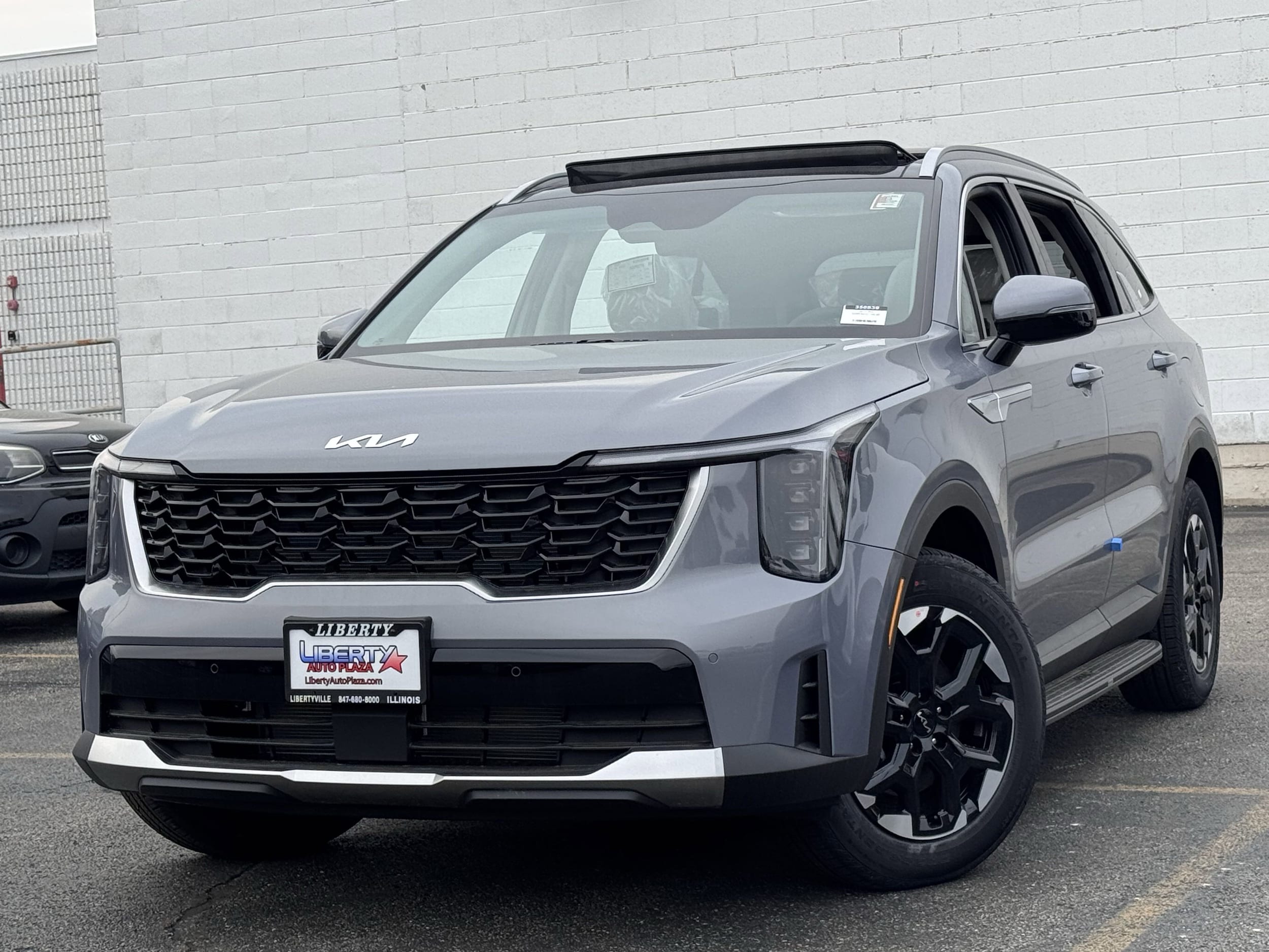 2025 Kia Sorento S - Photo 36