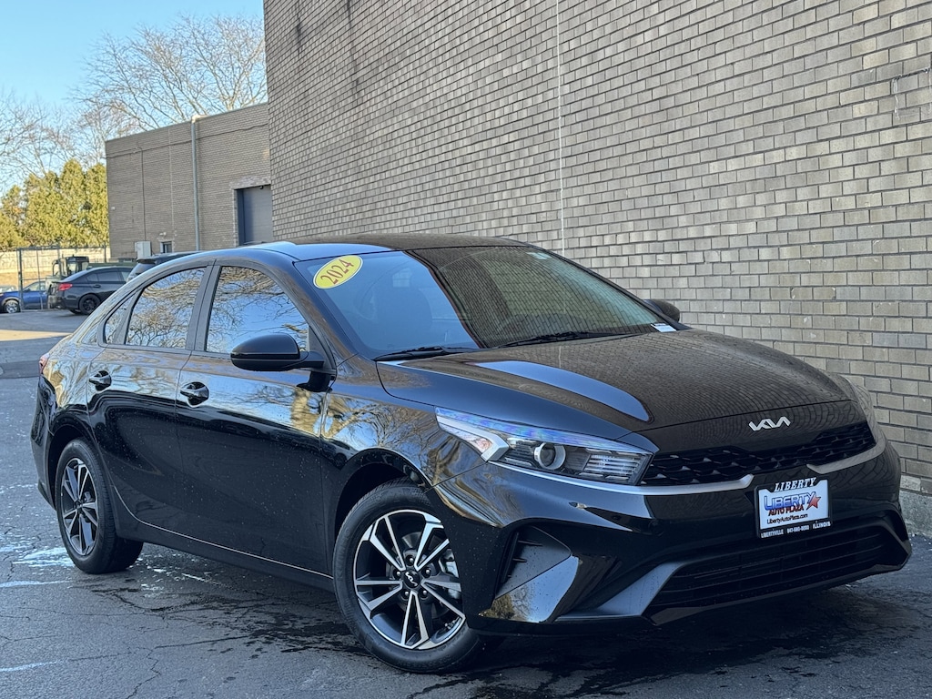 Used 2024 Kia Forte LXS Sedan