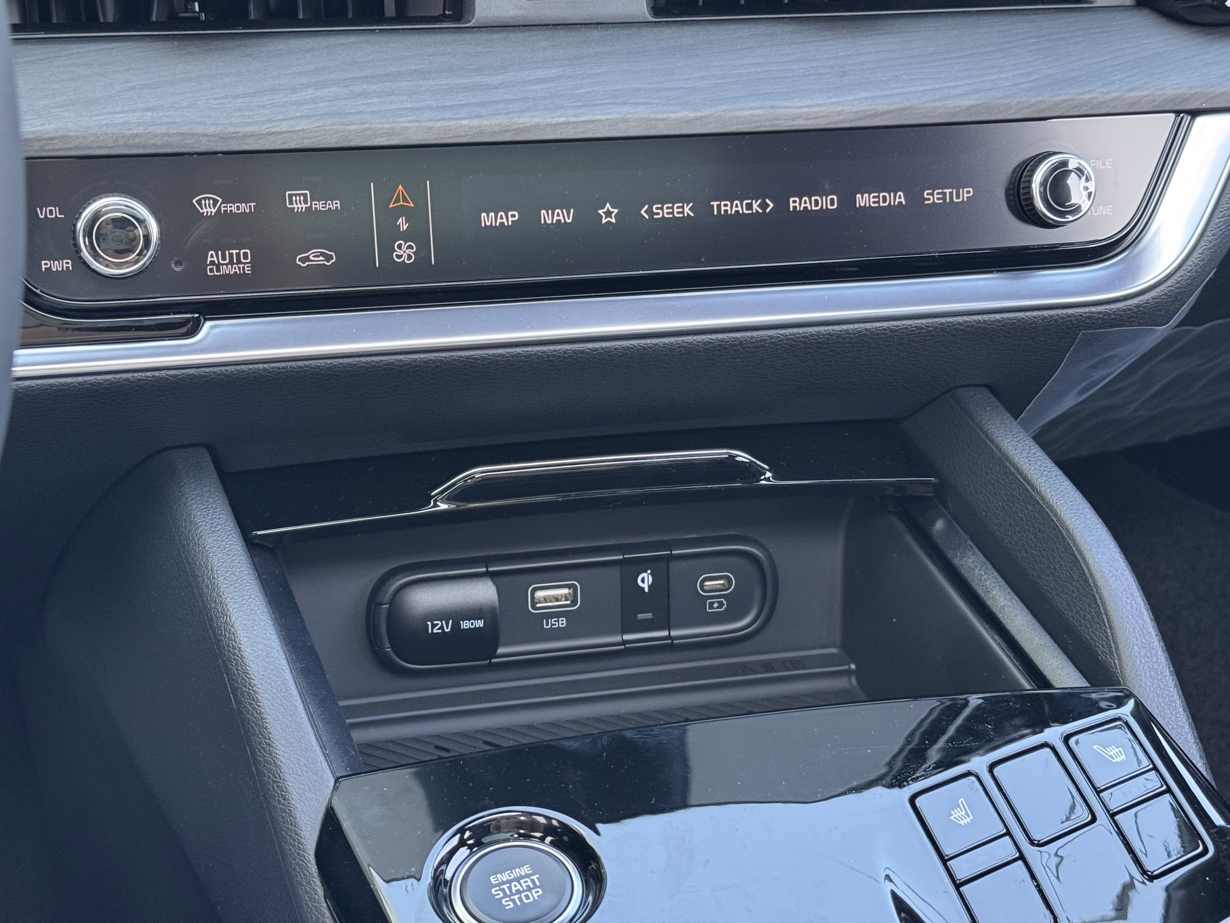 2025 Kia Sportage X-Line - Photo 34