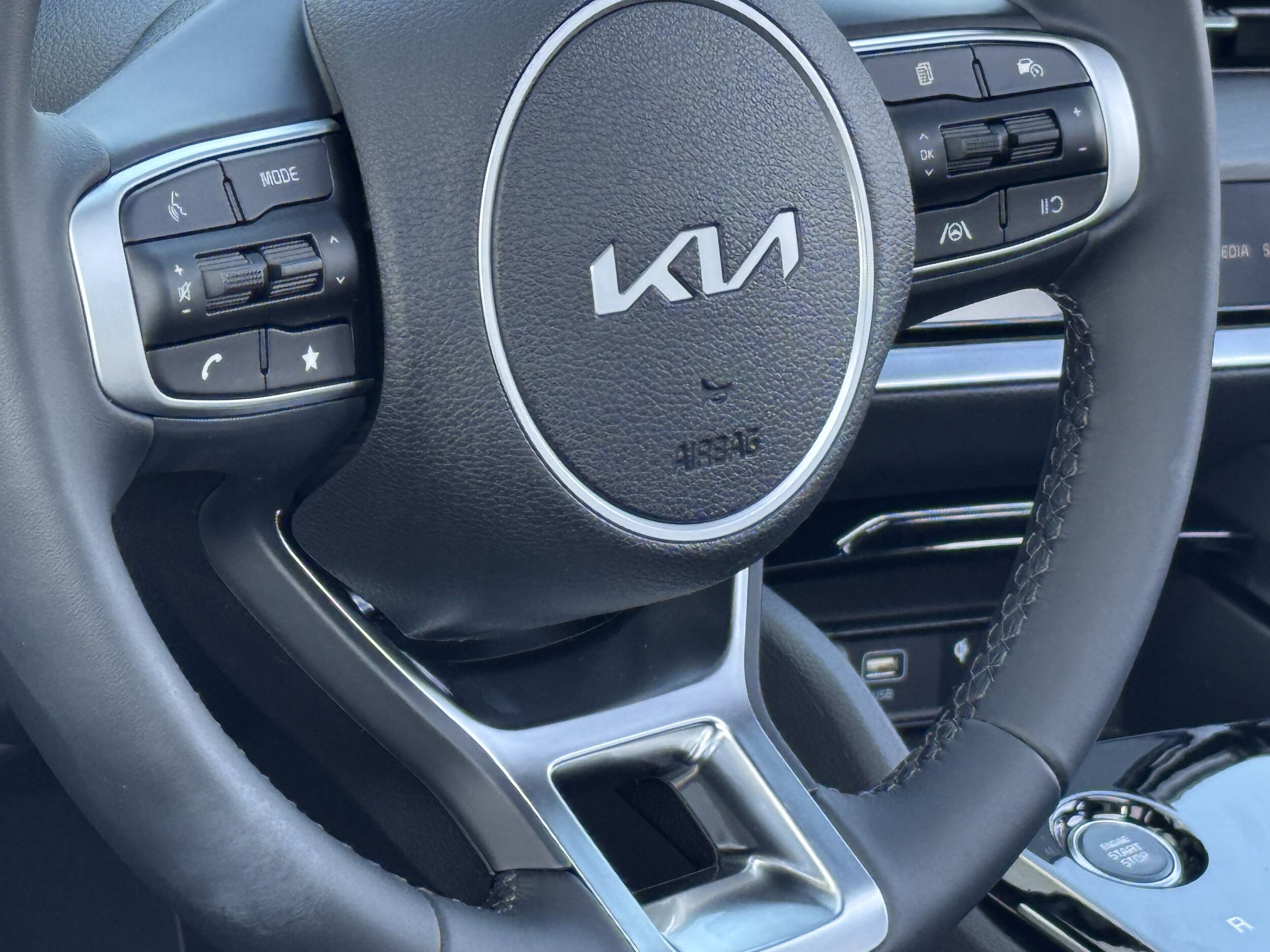 2025 Kia Sportage X-Line - Photo 31