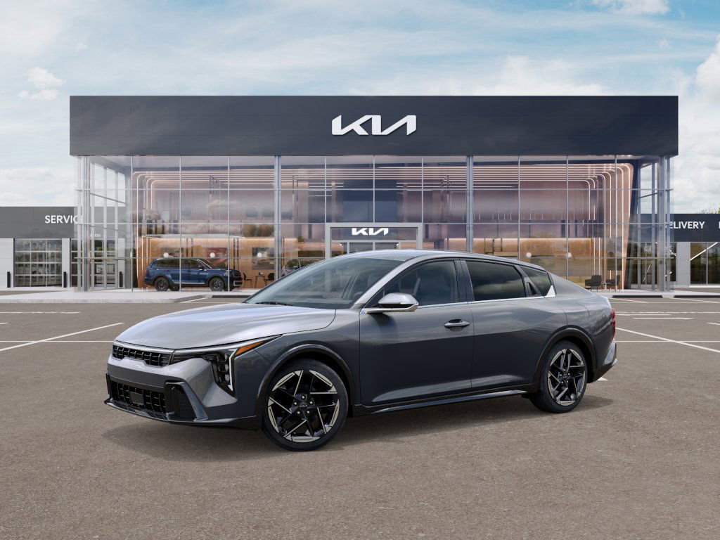 2025 Kia K4 GT-Line photo 2