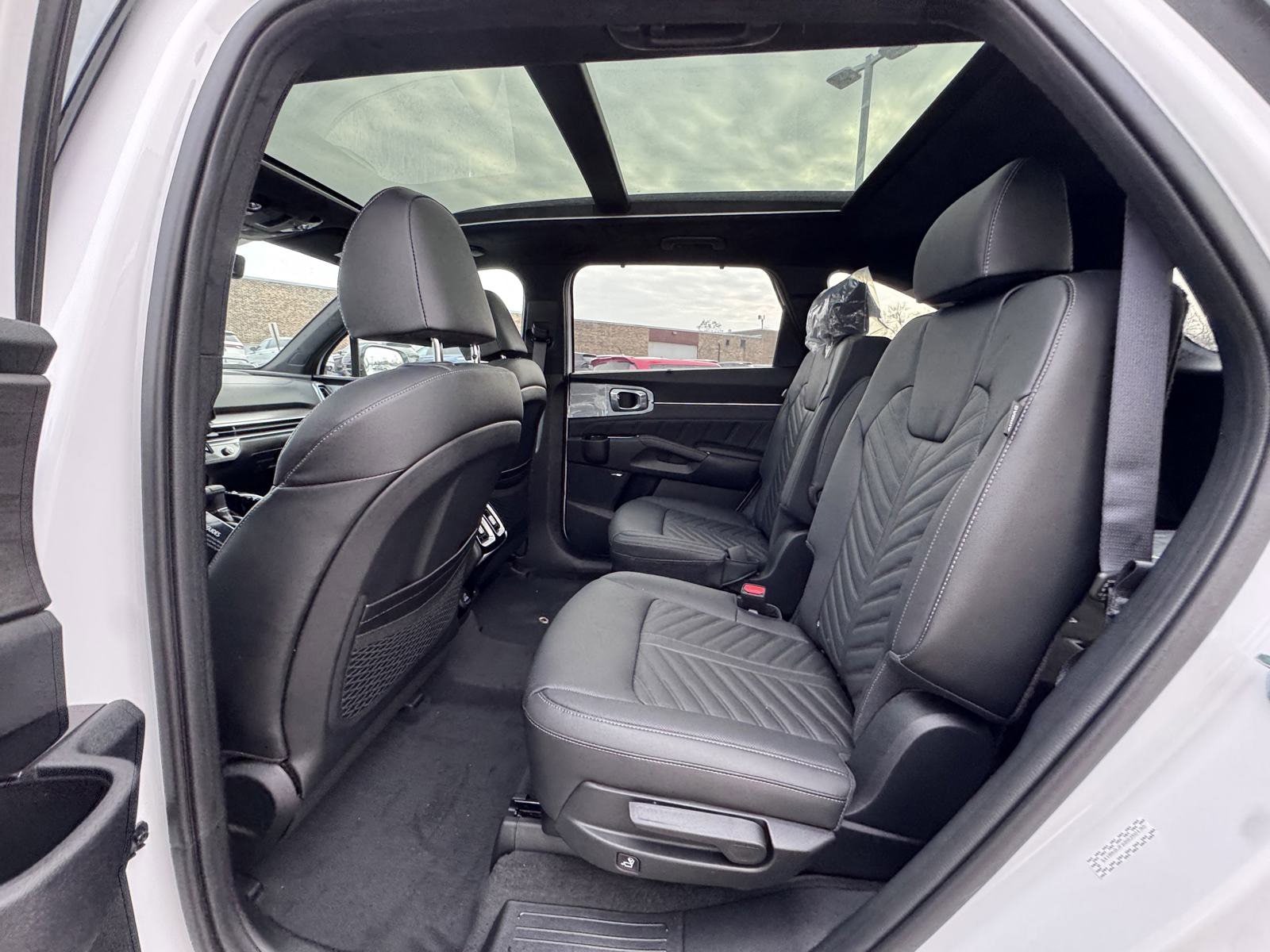 2025 Kia Sorento X-Line SX Prestige - Photo 28