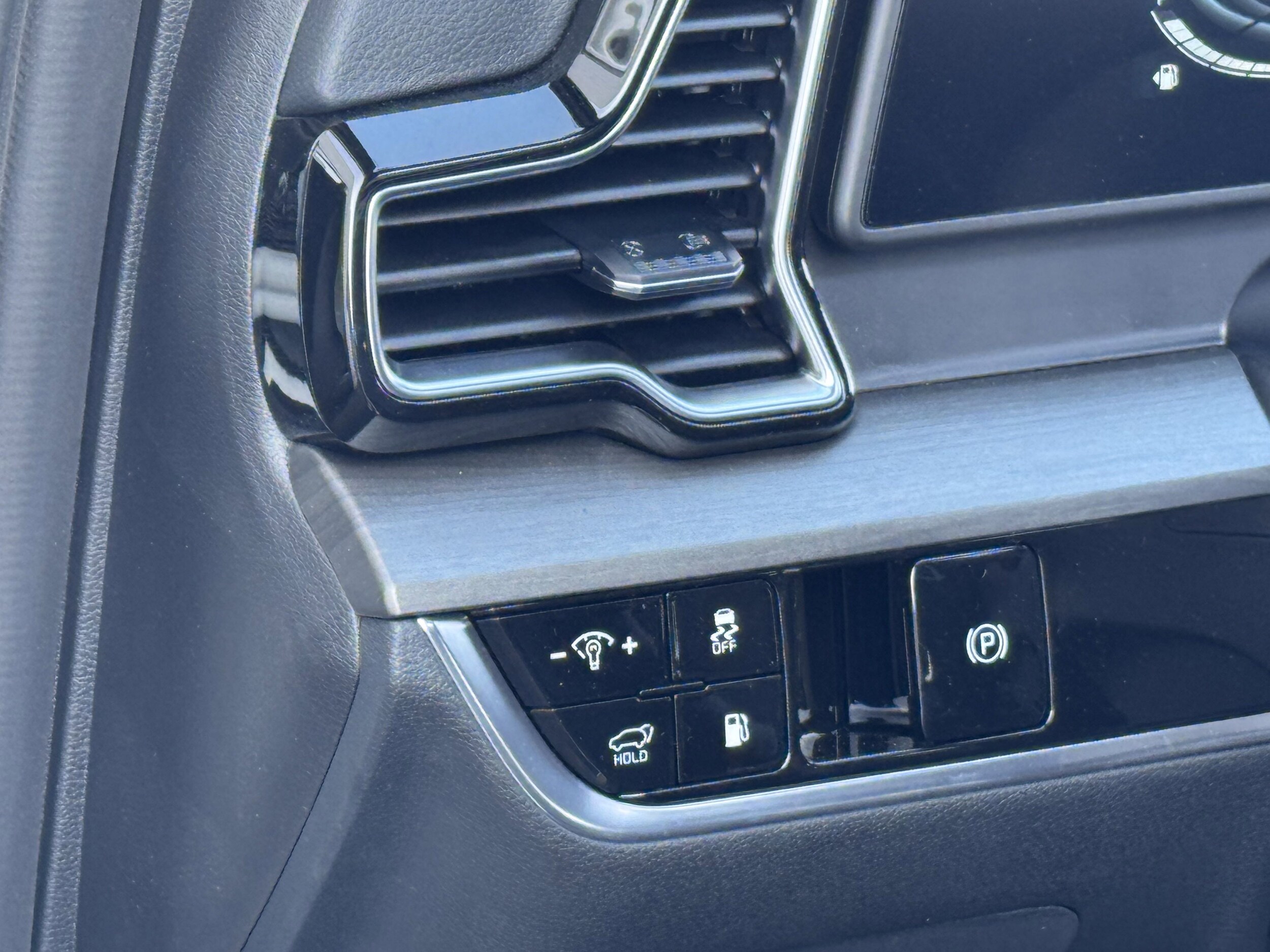 2025 Kia Sportage X-Line - Photo 30