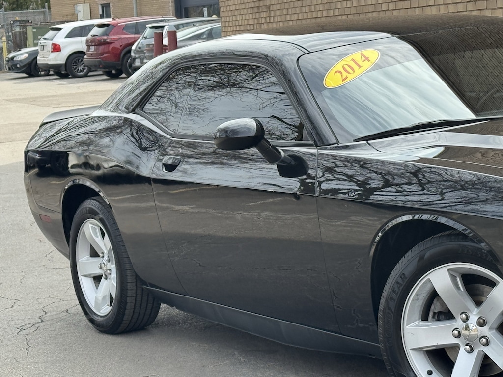 Used 2014 Dodge Challenger SXT Coupe