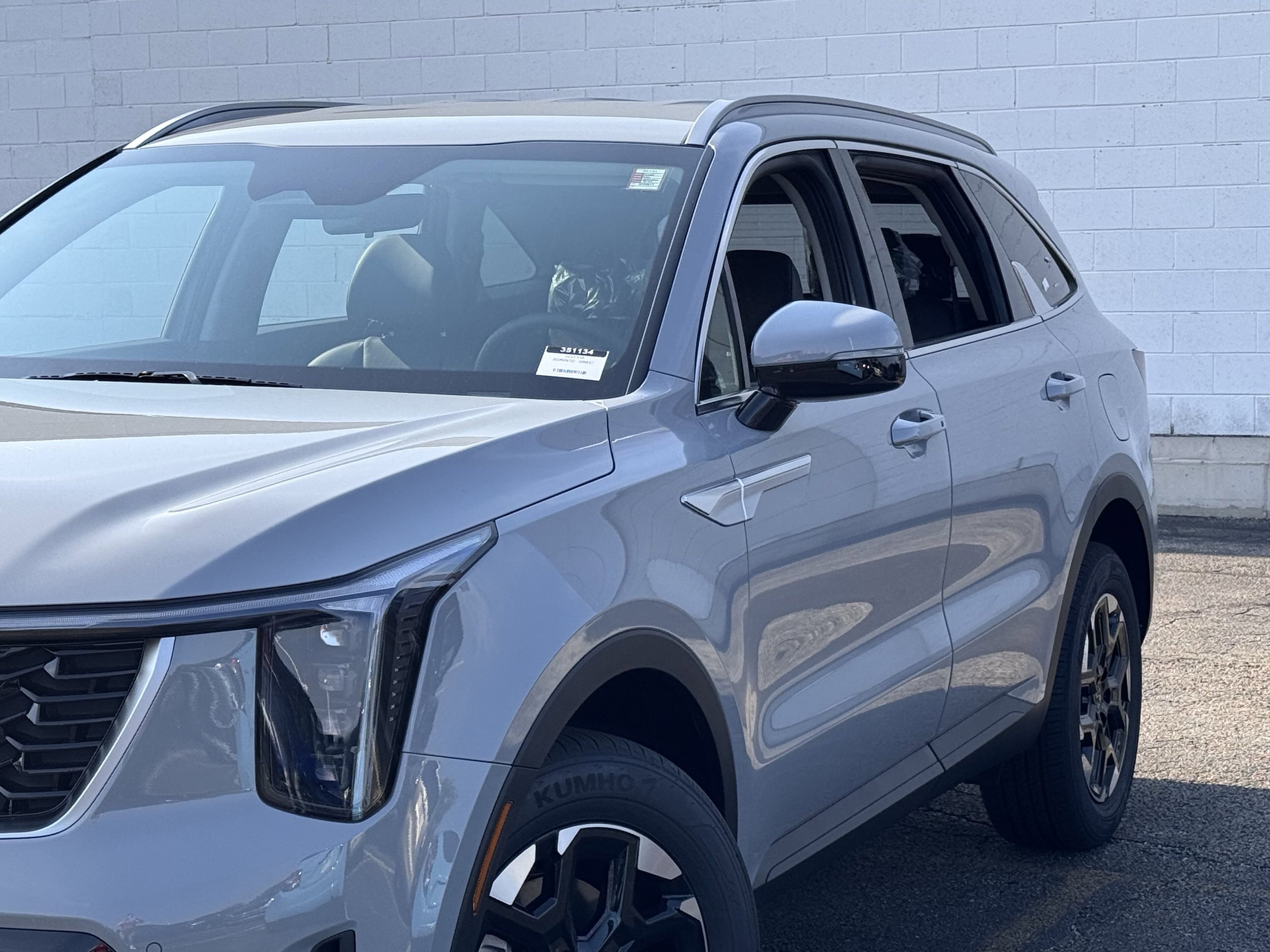2025 Kia Sorento S - Photo 29