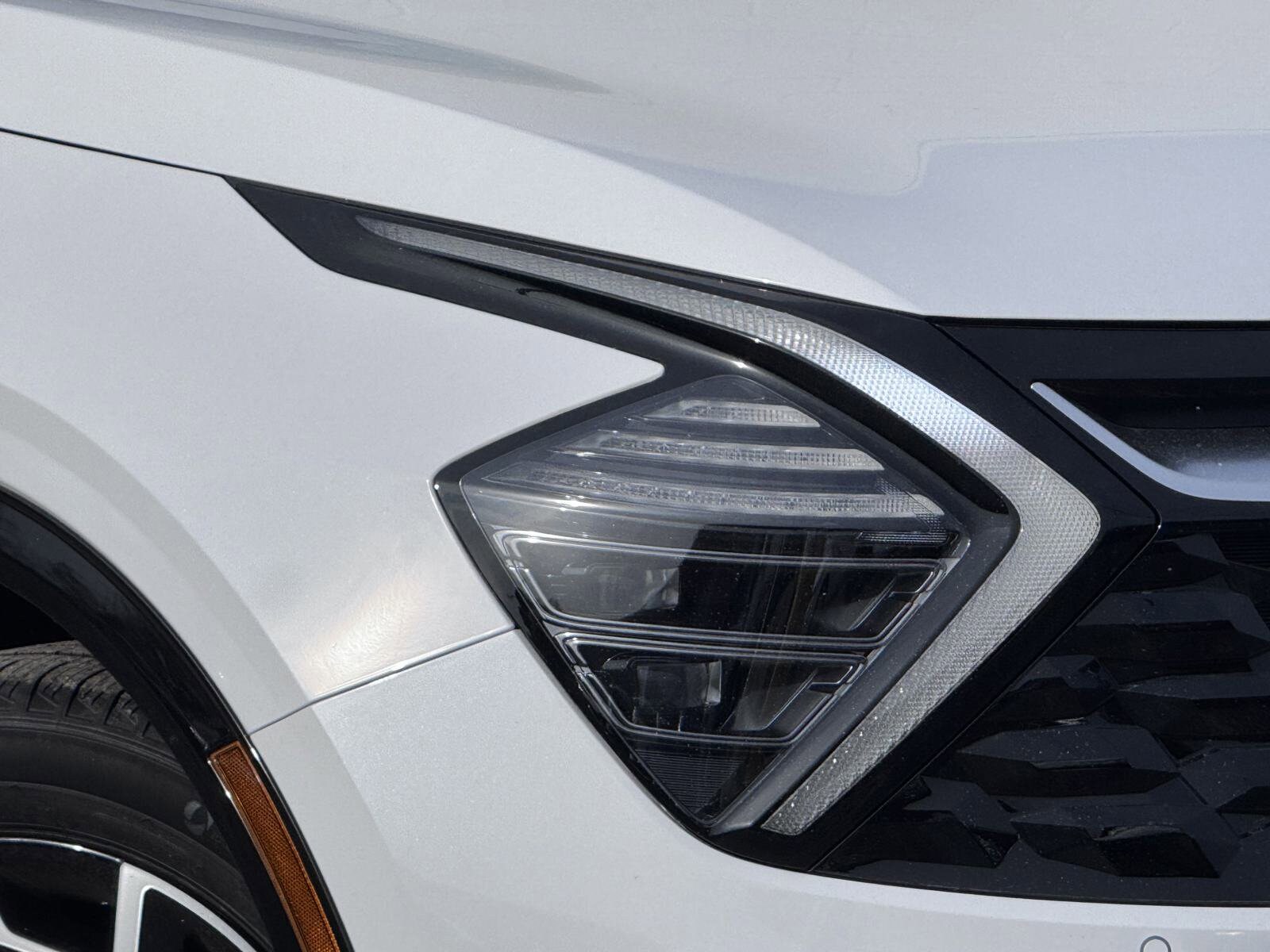 2025 Kia Sportage X-Line photo 4