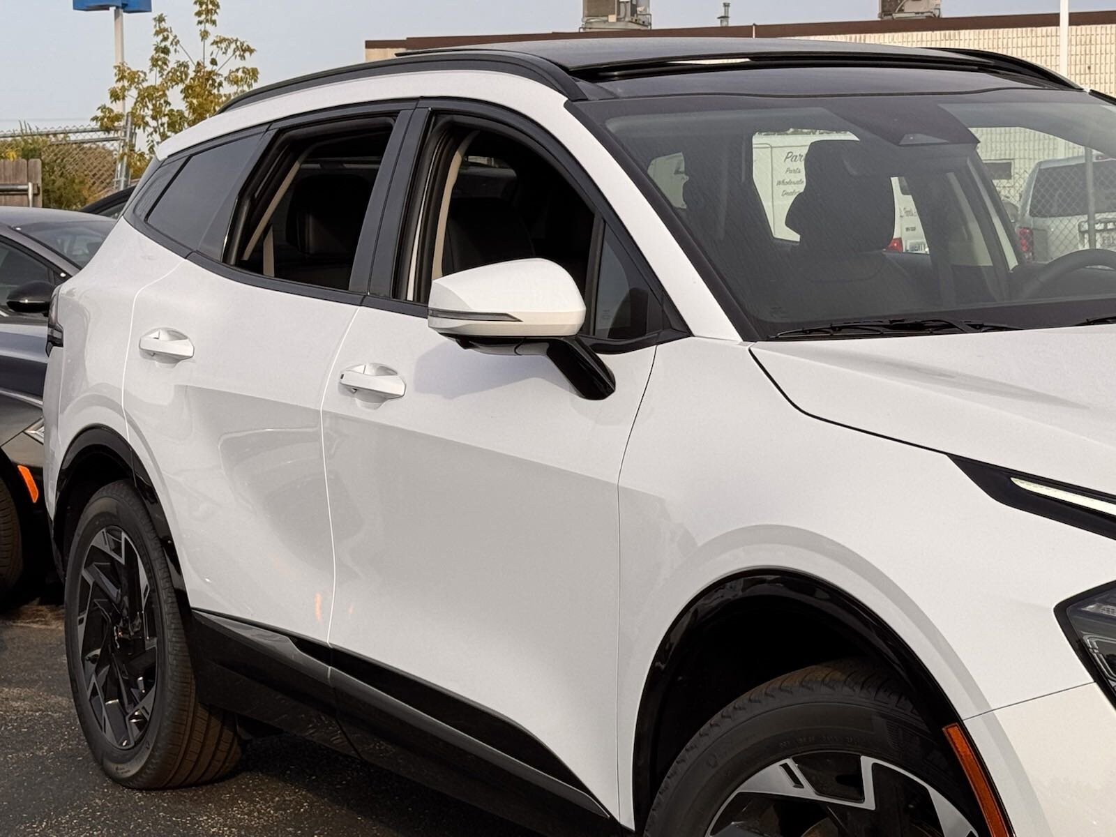 2025 Kia Sportage photo 4