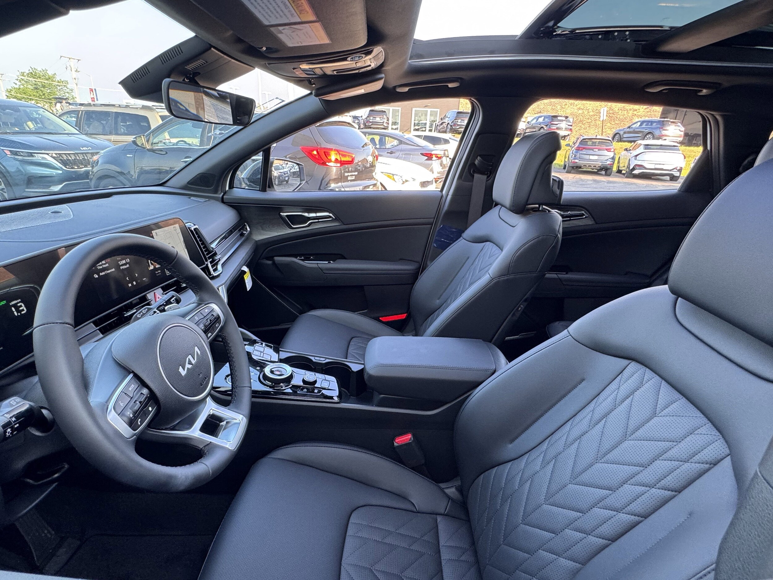 2025 Kia Sportage X-Line - Photo 28