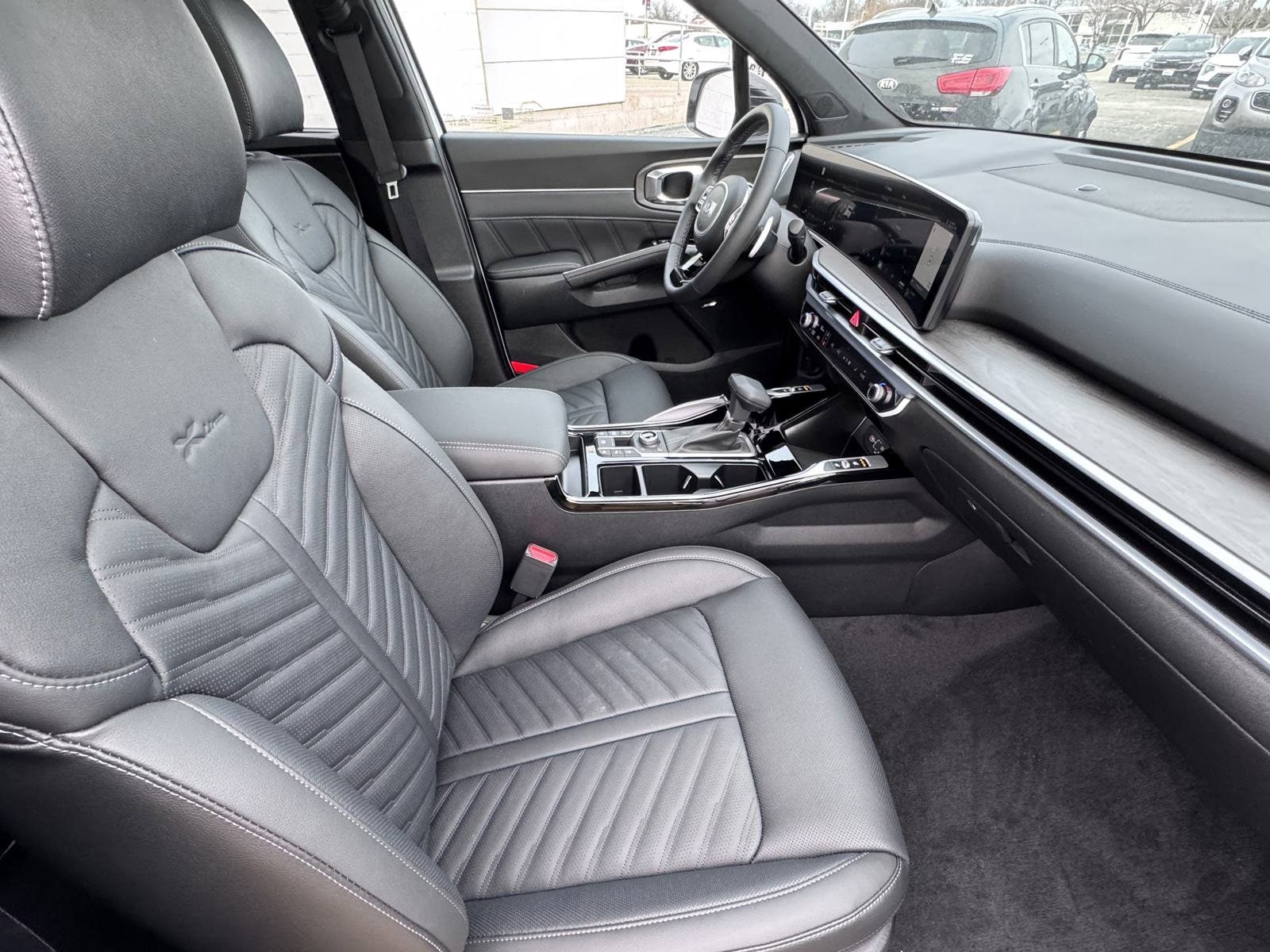 2025 Kia Sorento X-Line SX Prestige - Photo 12