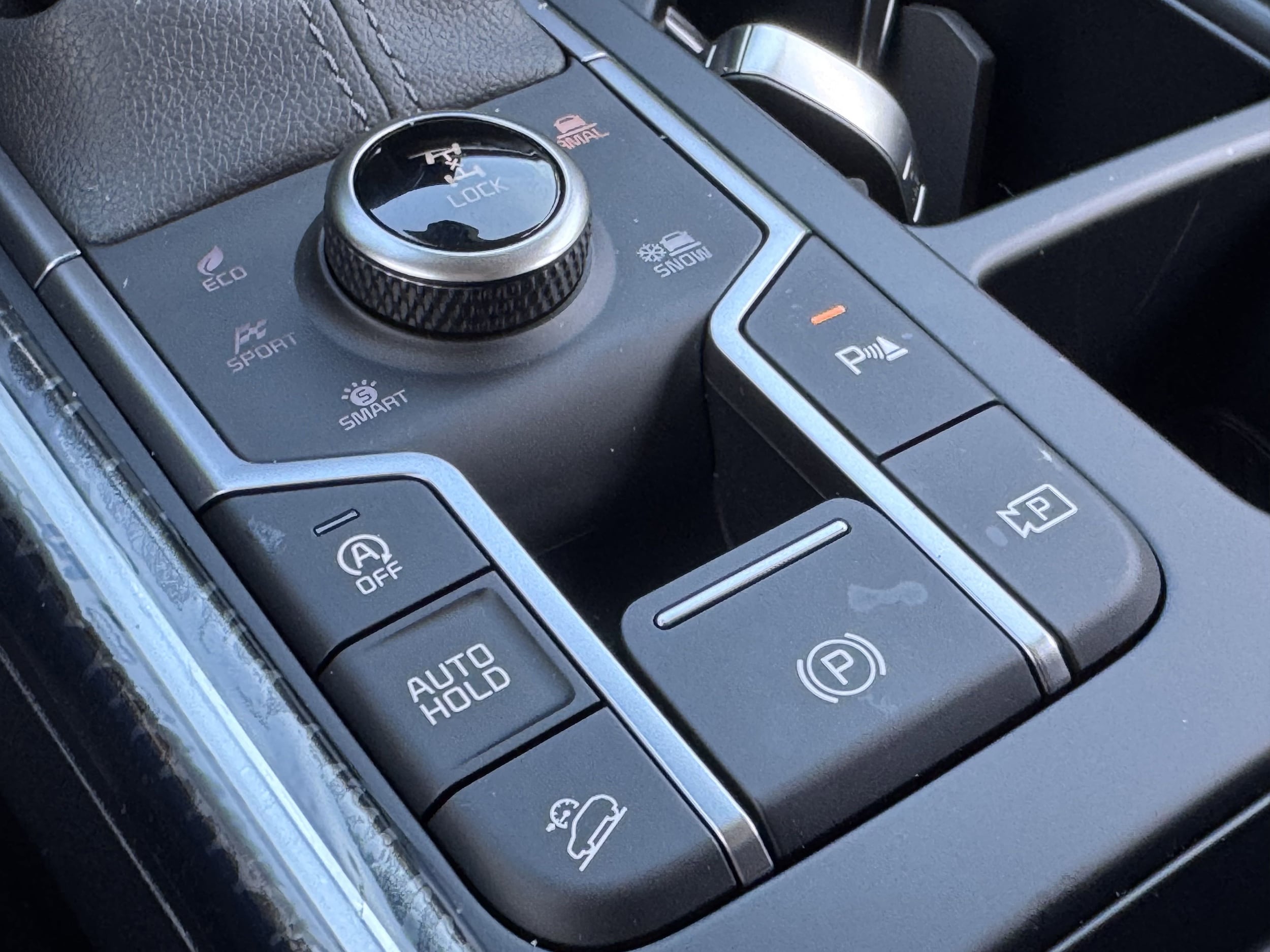 2025 Kia Sorento S - Photo 10
