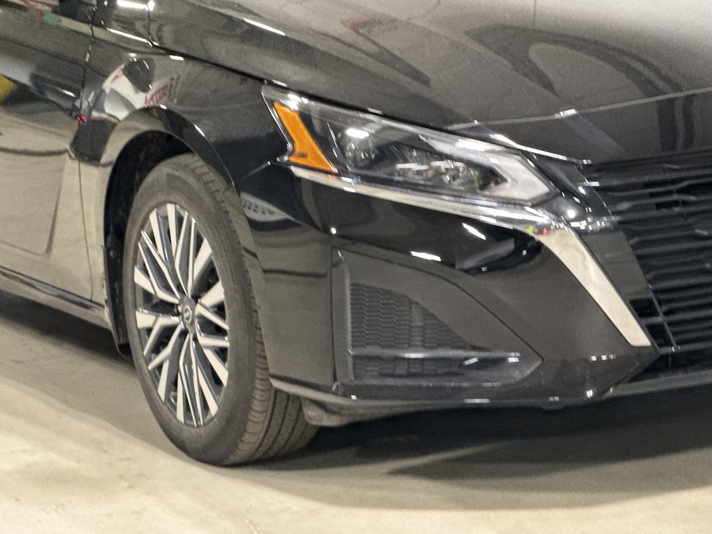 Used 2023 Nissan Altima 2.5 SV Sedan