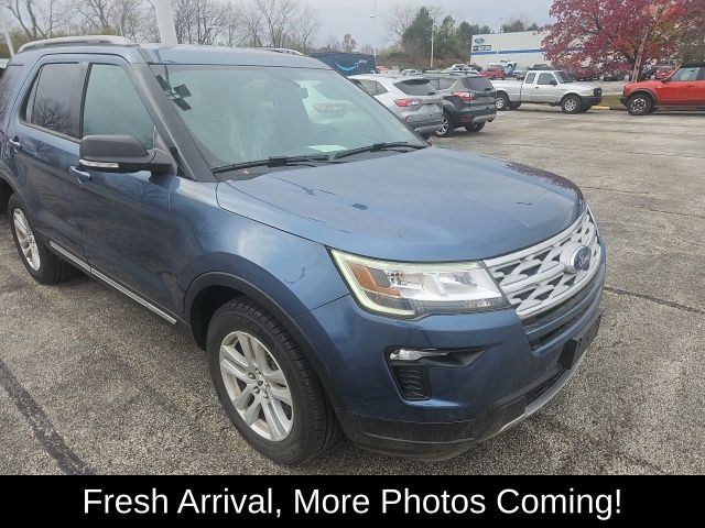 2019 Ford Explorer XLT photo 3