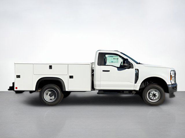 2024 Ford F-350 photo 2