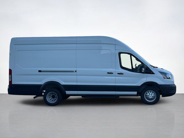 2025 Ford Transit photo 2
