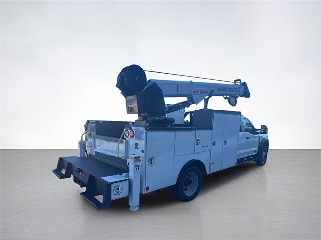 2024 Ford F-550 photo 4