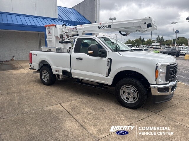 2023 Ford F-350 photo 3