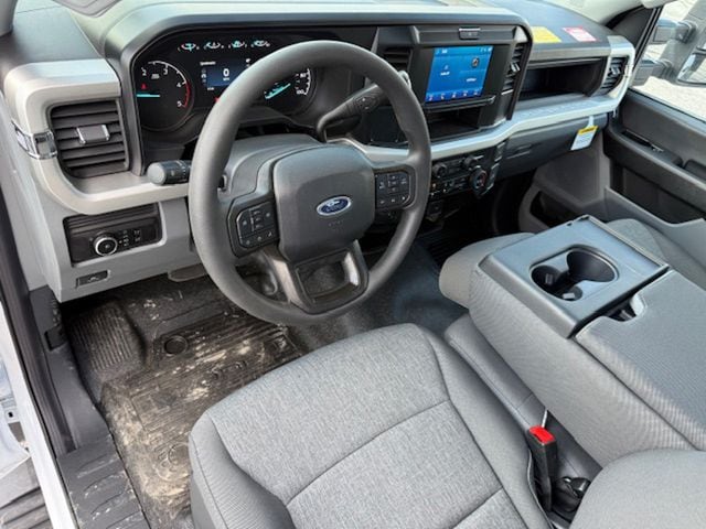 2025 Ford F-550 Super Duty Chassis Cab XL - Photo 11