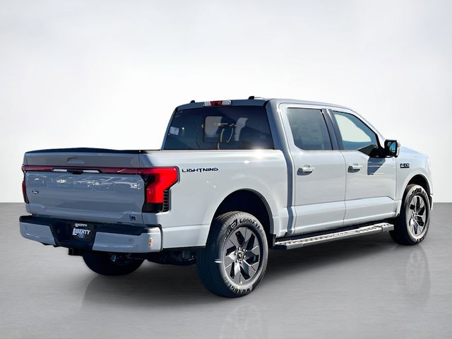 2025 Ford F-150 Lightning Lariat photo 3