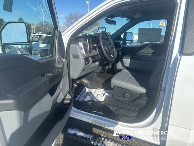 2024 Ford F-450 Super Duty Chassis Cab XL - Photo 12