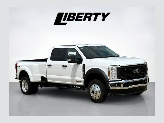 2026 Ford F-450 XL 4x4 Crew Cab 8' Box DRW's photo