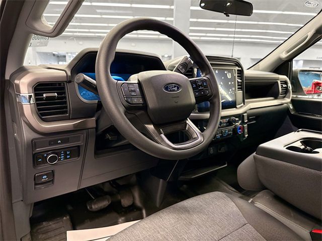 2025 Ford F-150 XL - Photo 9