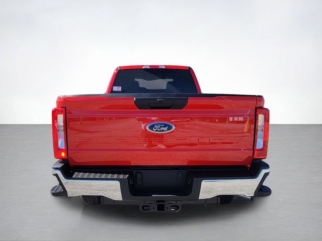 2026 Ford F-250 photo 4