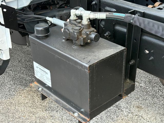 2025 Ford F-550 Super Duty Chassis Cab XL - Photo 31