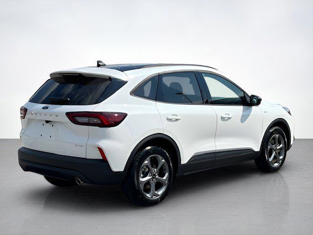 2025 Ford Escape ST-Line photo 3