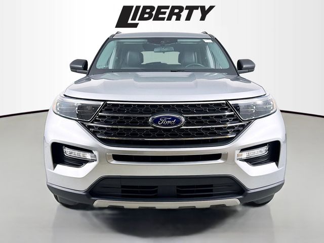 2022 Ford Explorer XLT photo 2