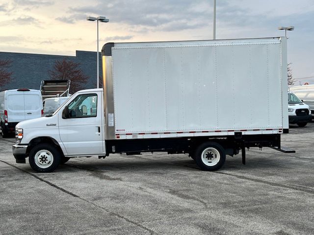 2025 Ford E-350 photo 2