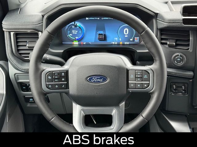 2025 Ford F-150 Lightning Flash - Photo 31