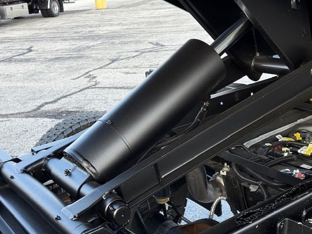 2025 Ford F-550 Super Duty Chassis Cab XL - Photo 32