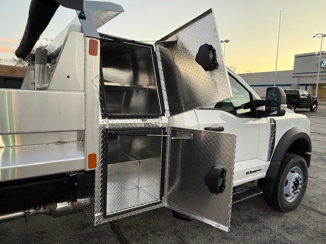2025 Ford F-600 Super Duty Chassis Cab XL - Photo 39