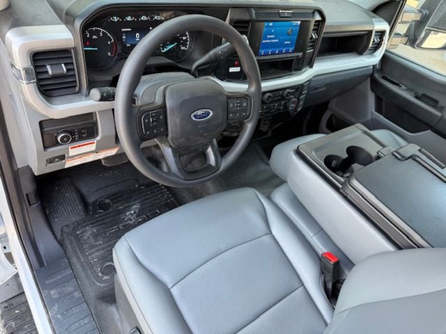 2025 Ford F-550 Super Duty Chassis Cab XL - Photo 11