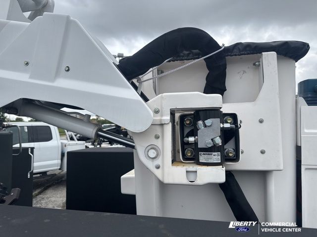 2023 Ford F-550 Super Duty Chassis Cab XL - Photo 25