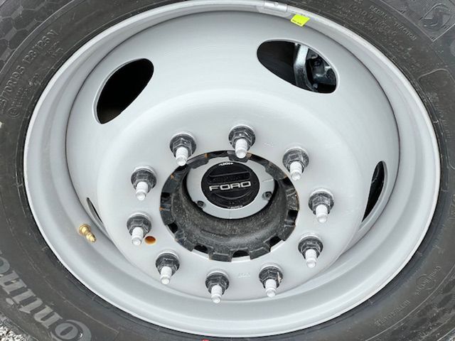 2025 Ford F-550 Super Duty Chassis Cab XL - Photo 10