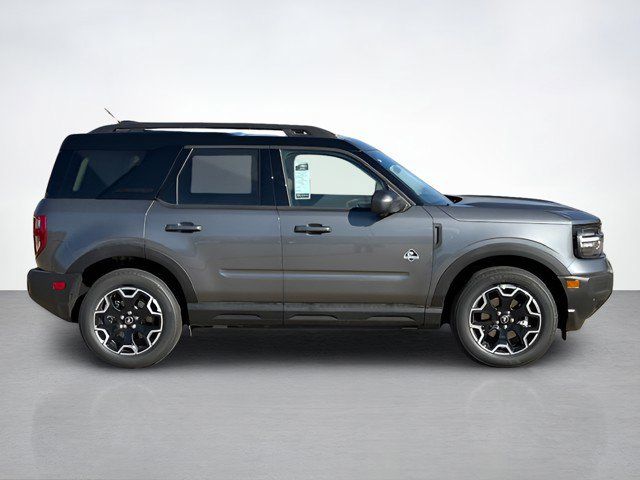 2025 Ford Bronco Sport Outer Banks photo 2