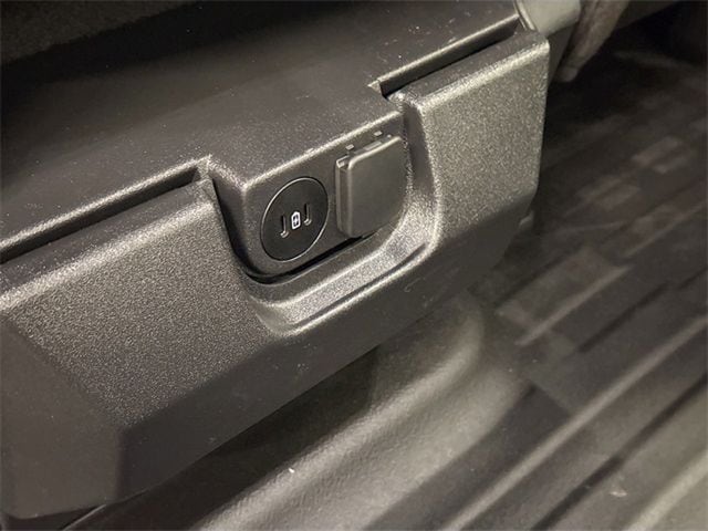 2025 Ford F-150 XL - Photo 31