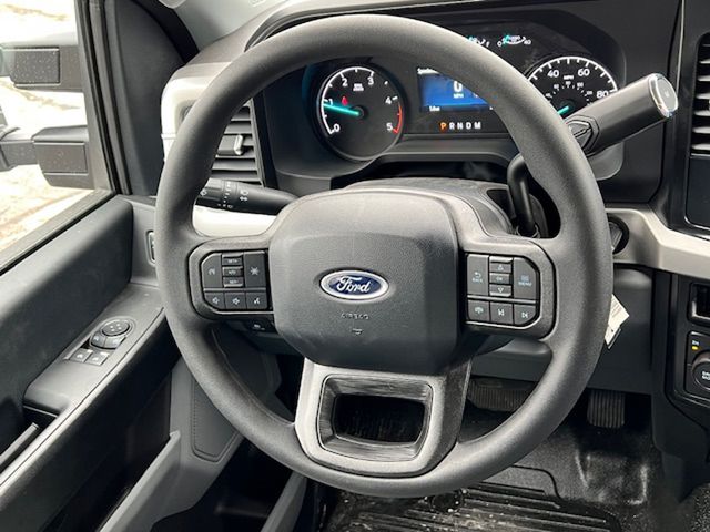 2025 Ford F-550 Super Duty Chassis Cab XL - Photo 20