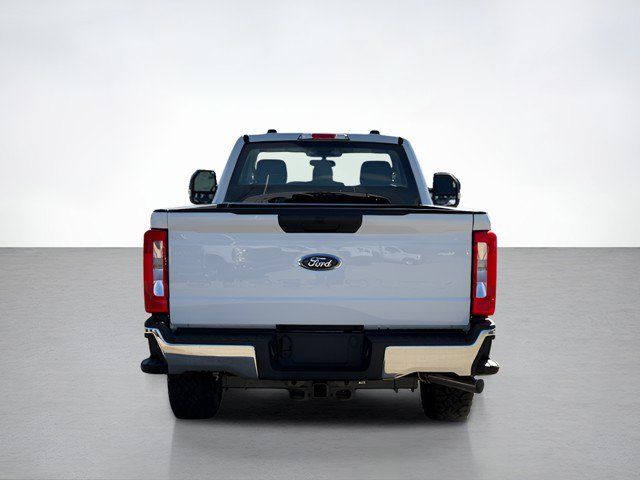 2026 Ford F-350 photo 4