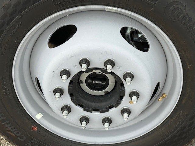 2025 Ford F-550 Super Duty Chassis Cab XL - Photo 11