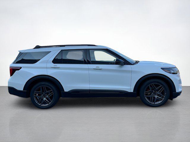 2025 Ford Explorer ST photo 2