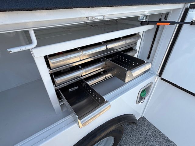 2025 Ford F-550 Super Duty Chassis Cab XL - Photo 33