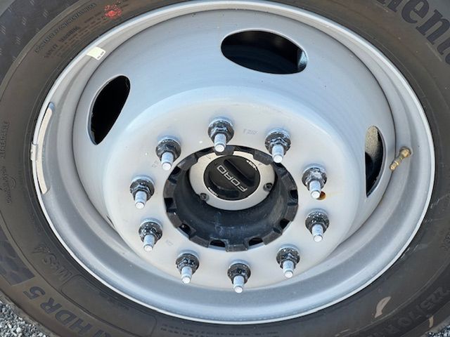2025 Ford F-550 Super Duty Chassis Cab XL - Photo 10